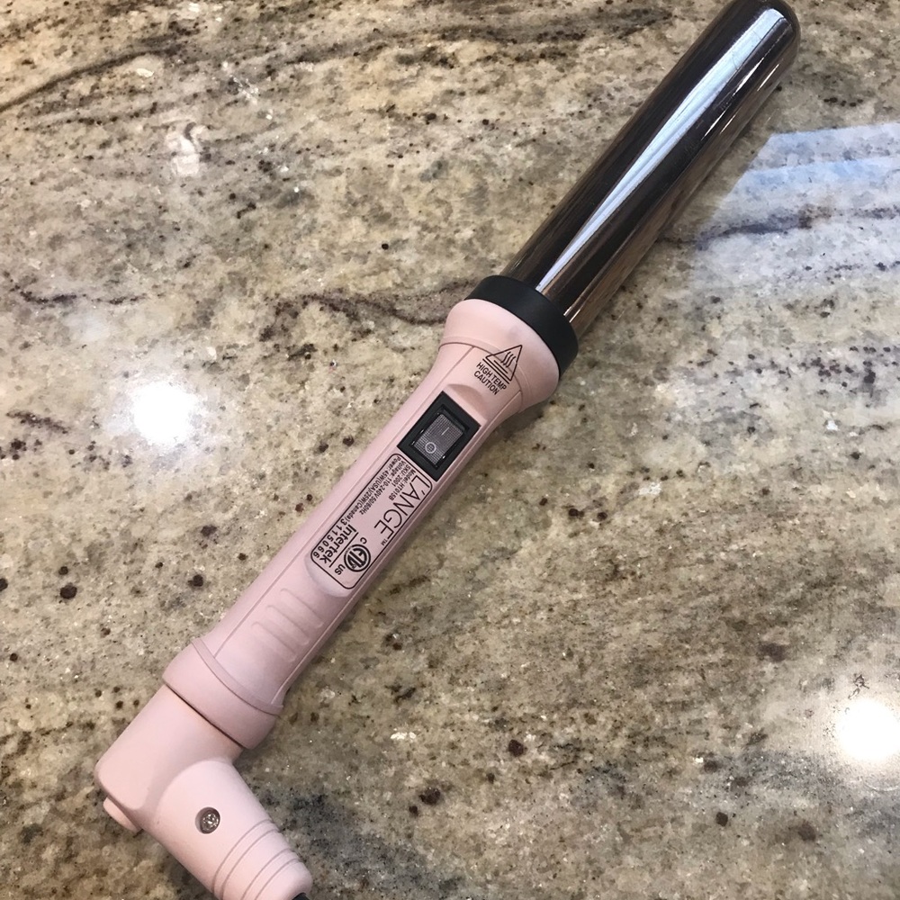 Used L’ange Ondule Titanium Curling Wand